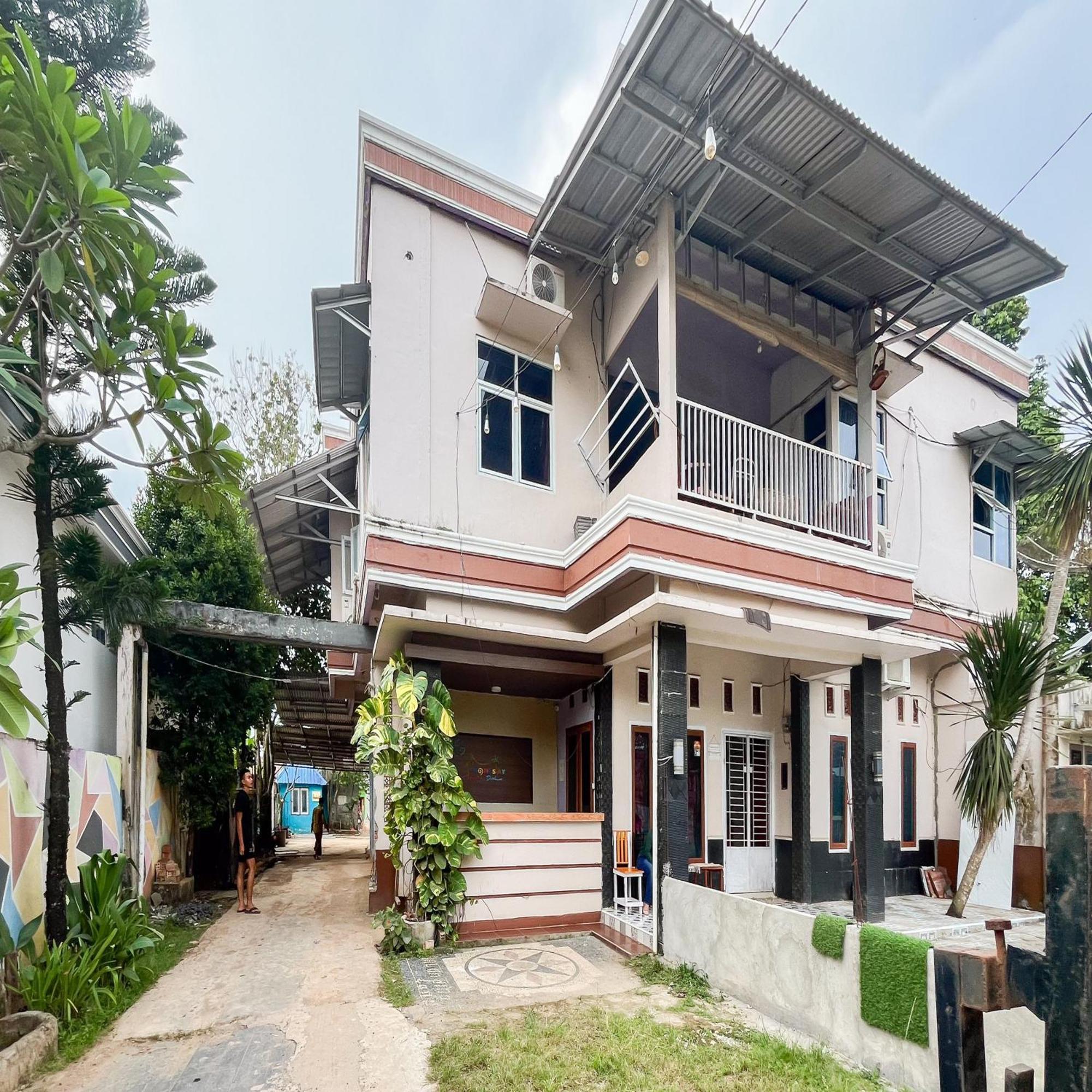 OYO 90633 Graha Dirham Homestay Sekayu Bagian luar foto