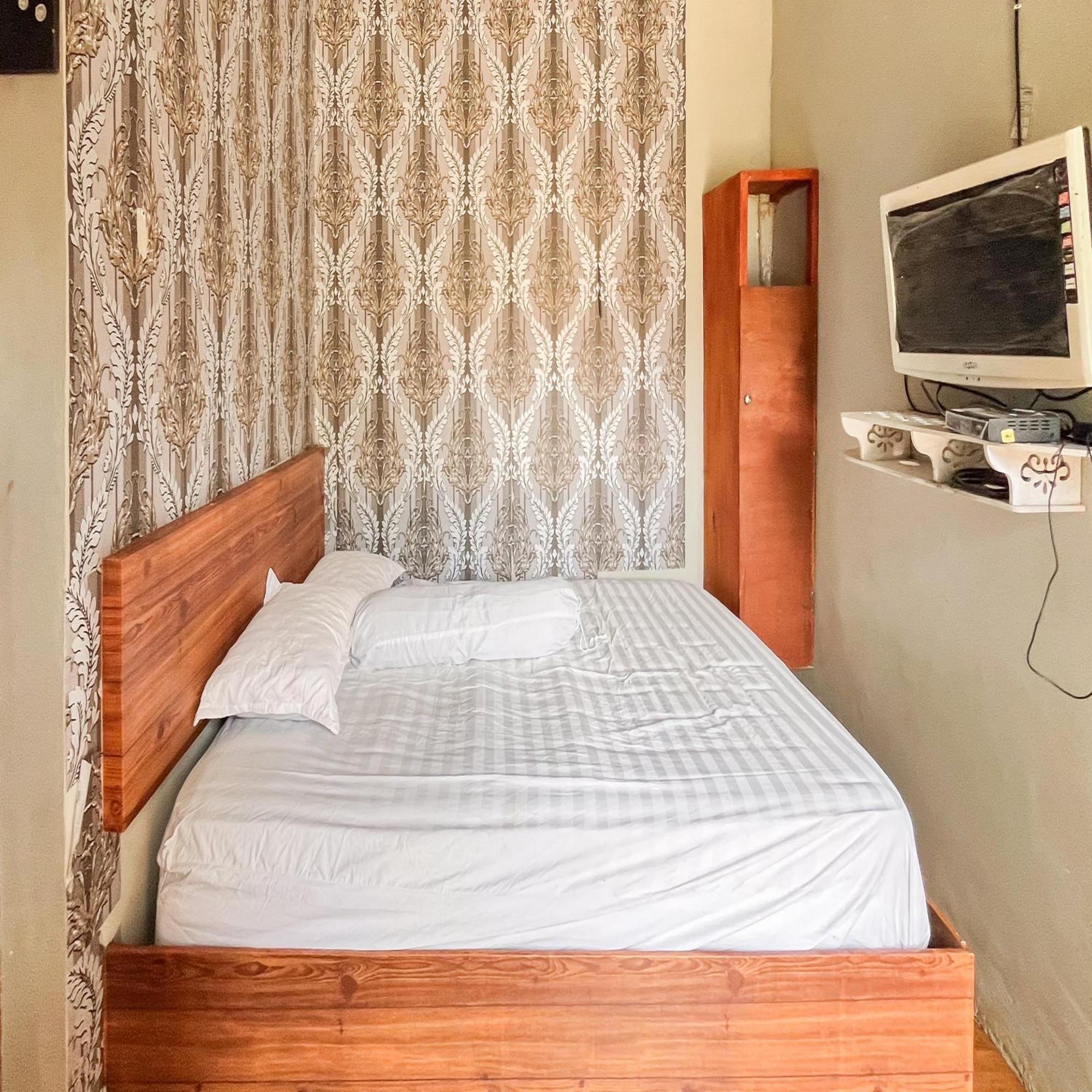 OYO 90633 Graha Dirham Homestay Sekayu Bagian luar foto